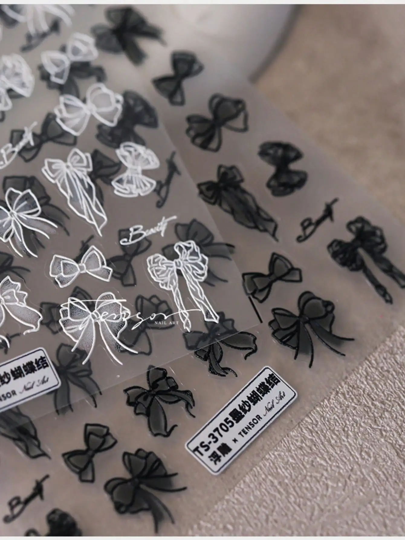 

3D Embossed Black & White Lace Bow Nail Art Stickers - Self-Adhesive, Cartoon-Themed Decals For Diy Manicures, Phone Cases & Journals Nails Nail Supplies