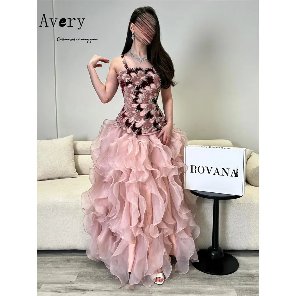 

Avery Custom Pink Embroidery Backless Off-shoulder Cocktail Dresses for Luxury Party New Evening Dresses 2026 Long Prom Dress