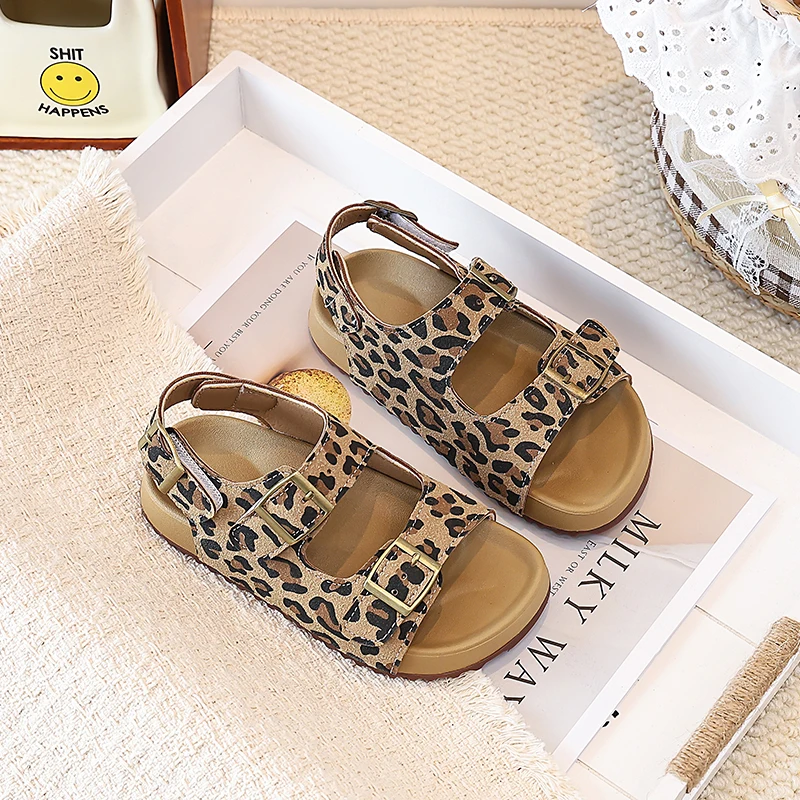 Sandales d'été tendance pour petites filles, imprimé léopard, avec bride réglable à boucle, semelle souple antidérapante, pour la marche quotidienne et les jeux en extérieur
