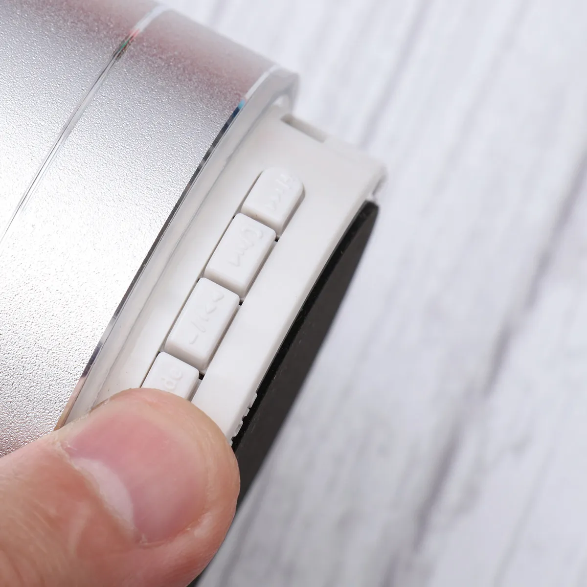 

Aluminum Alloy Speaker Mini Metal Portable Outdoor Wireless Speaker with LED Lights Fm Radio High Fidelity 3D