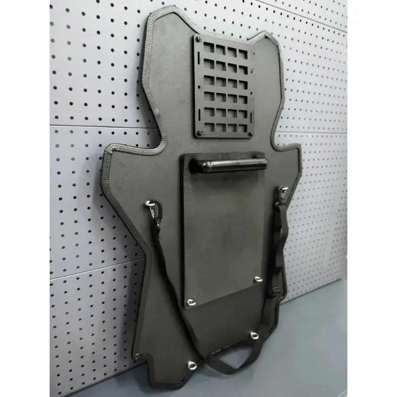 18 درع مشترك مضاد للرصاص، درع القطط، لعبة المناورات، شغب U، الدعائم التالية، نموذج كوس