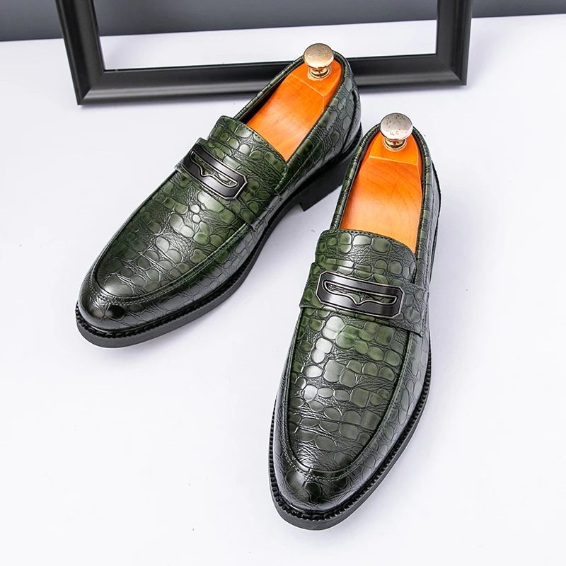 

Spring and Autumn New Men Loafers Shoes Solid Color Classic Versatile Comfortable Casual Business Dress Men Shoes