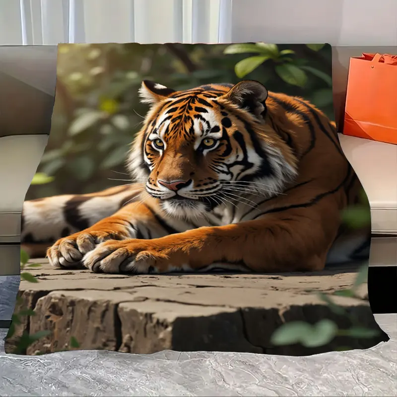 

1pc Flannel Blanket "Realistic Tiger Print Fleece Blanket for Cozy Living Room Decor"