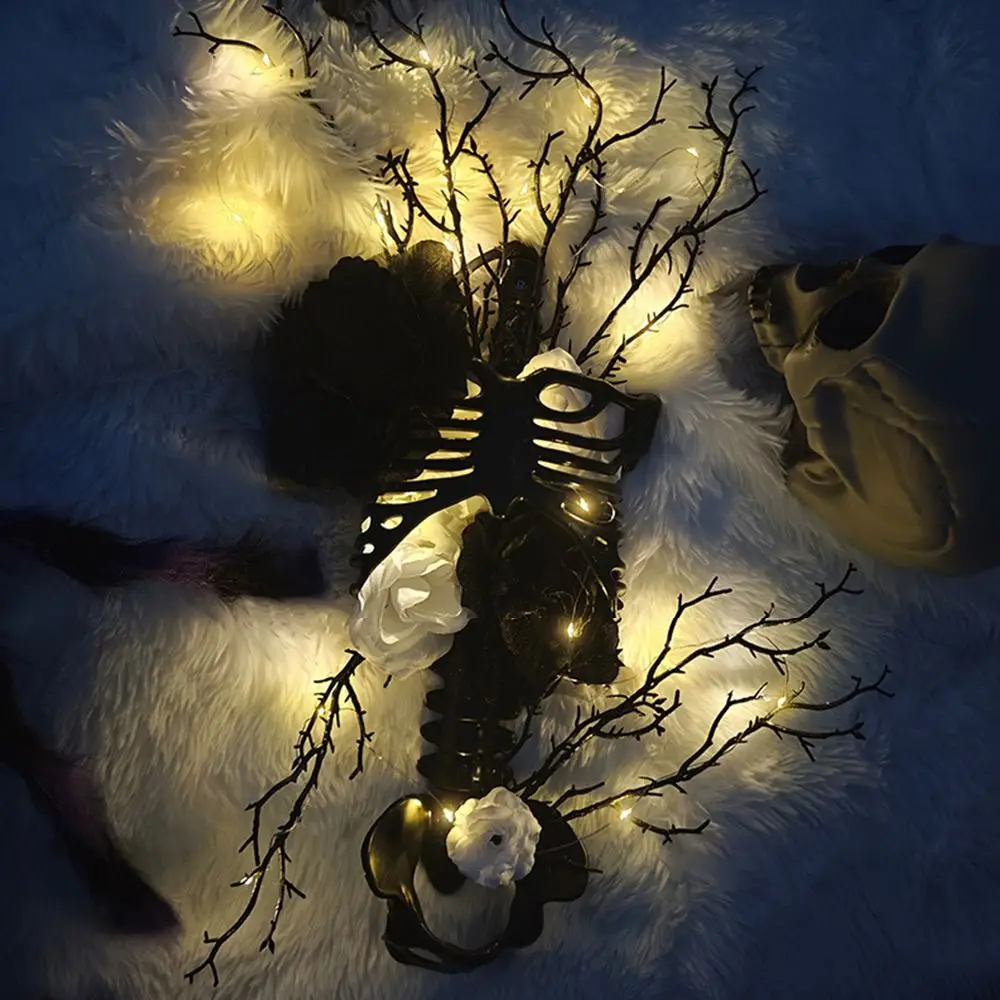 

Novel Gothic Halloween Decor Spooky Easy to Assemble Floral Skeleton Torso Witchy Halloween Skeleton Ribcage with String Lights