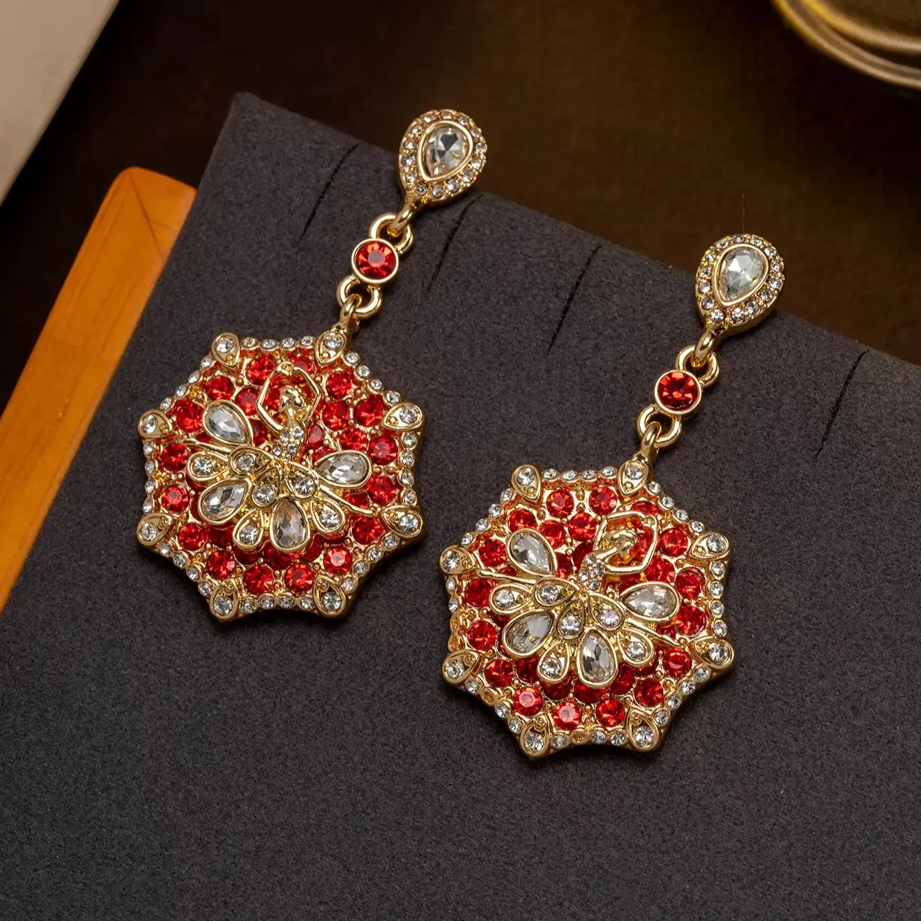A Pair of Vintage Red Diamond Octagonal Flower Pendant Earrings in a Court Style, Suitable for Evening Parties, as a Gift for Women