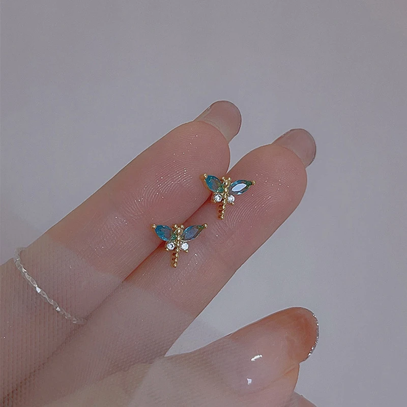 

New 925 Sterling Silver Dragonfly Shape Earrings Simple High Quality Women Earrings Birthday Gift for Friends Exquisite Jewelry