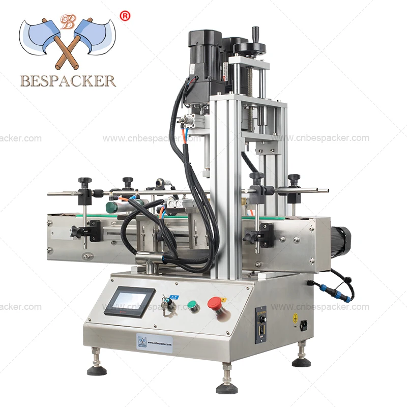 Полностью автоматический настольный 4-колесный винтовой укупорочный станок Bespacker для стеклянных бутылок