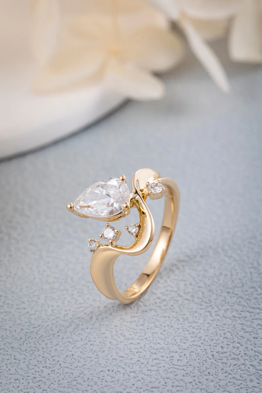 14K Yellow Gold Heart Cut Lab Grown Diamond Ring 1.07ct Main Stone 0.12ct Accents Twist Band Engagement Wedding Ring Size 13