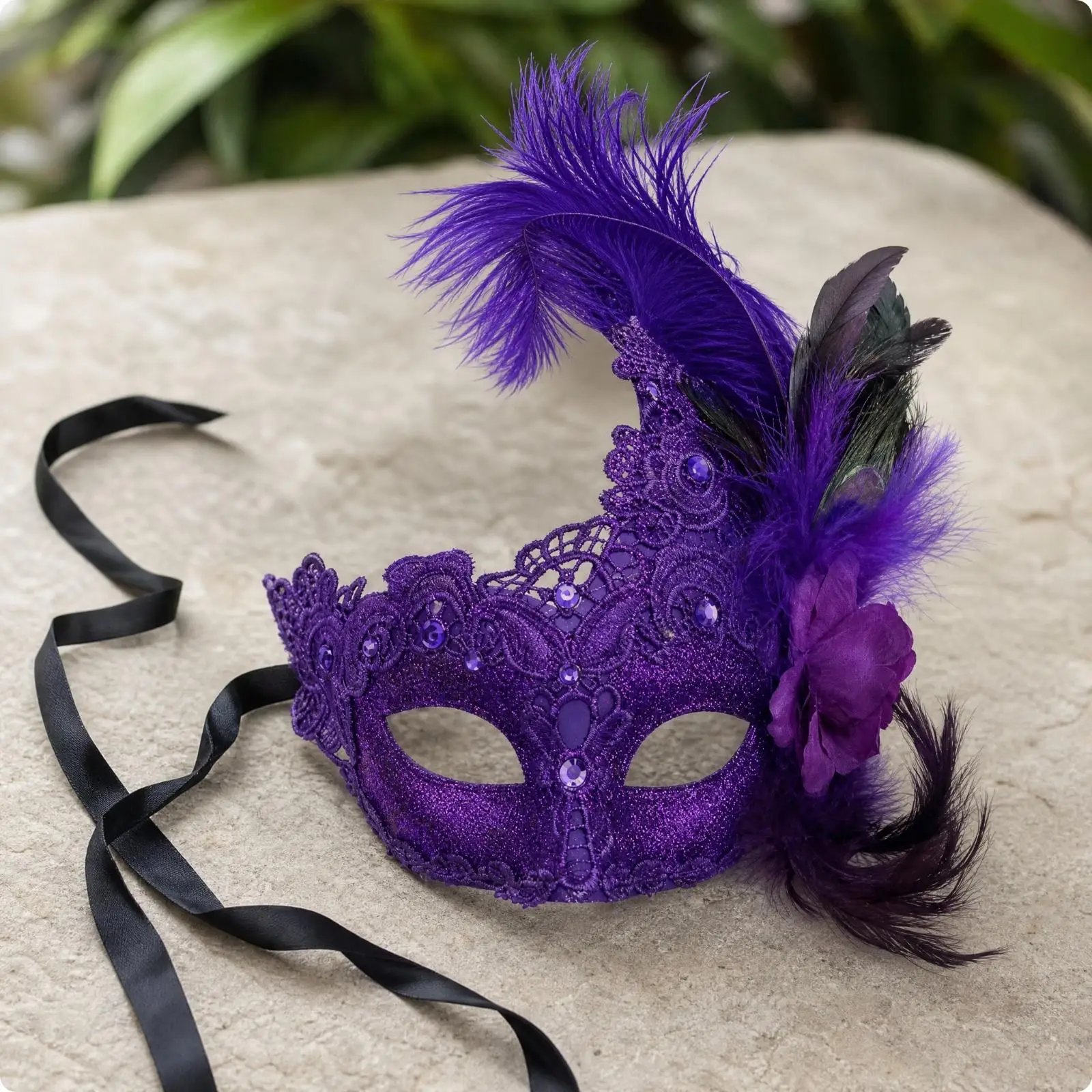 Festival Party Eye Cover with Lace Feathers Masquerade Half Face Mask for Women Carnival Ball Decoration
