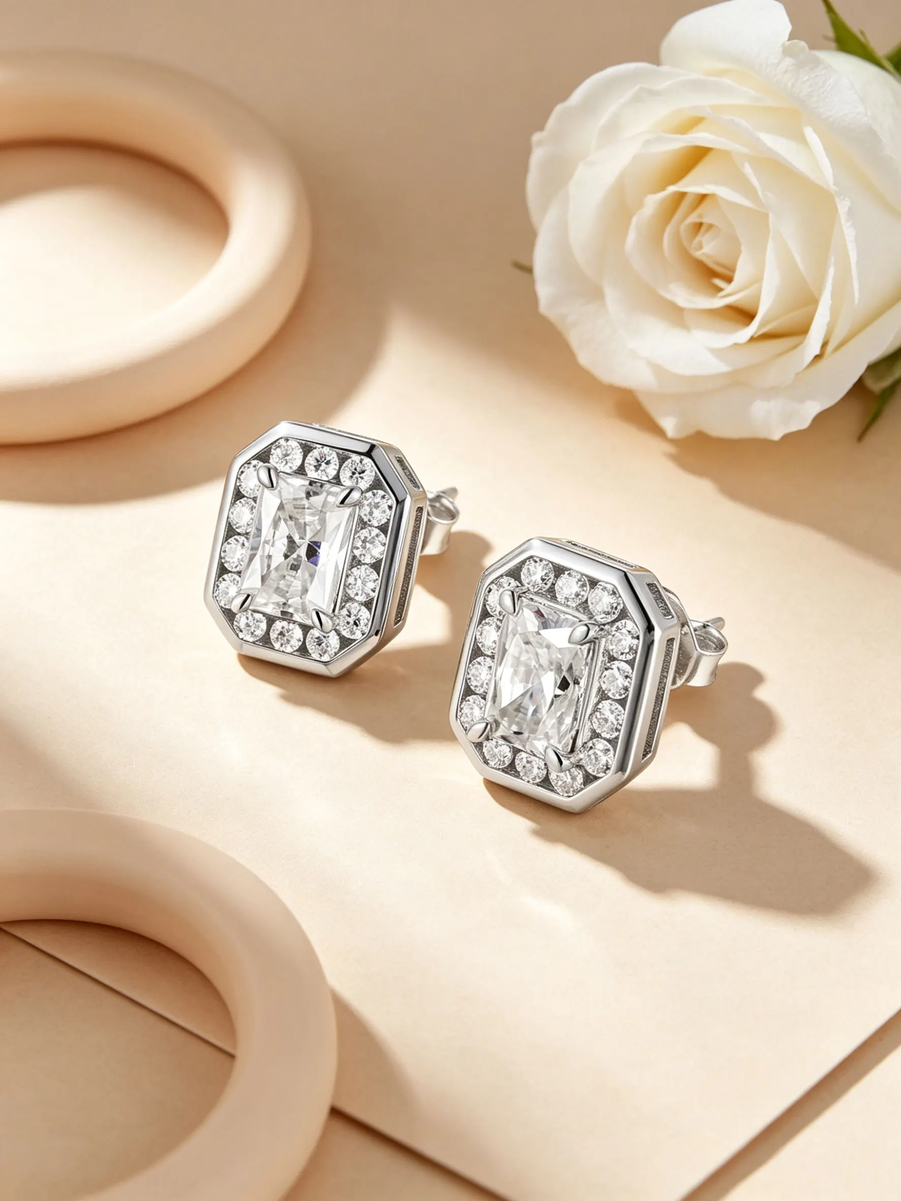 

TYYL Claw Inlaid Radiant Cut Square Moissanite Earrings for Women Man 925 Sterling Silver Diamond Studs Fashion Quality Jewelry