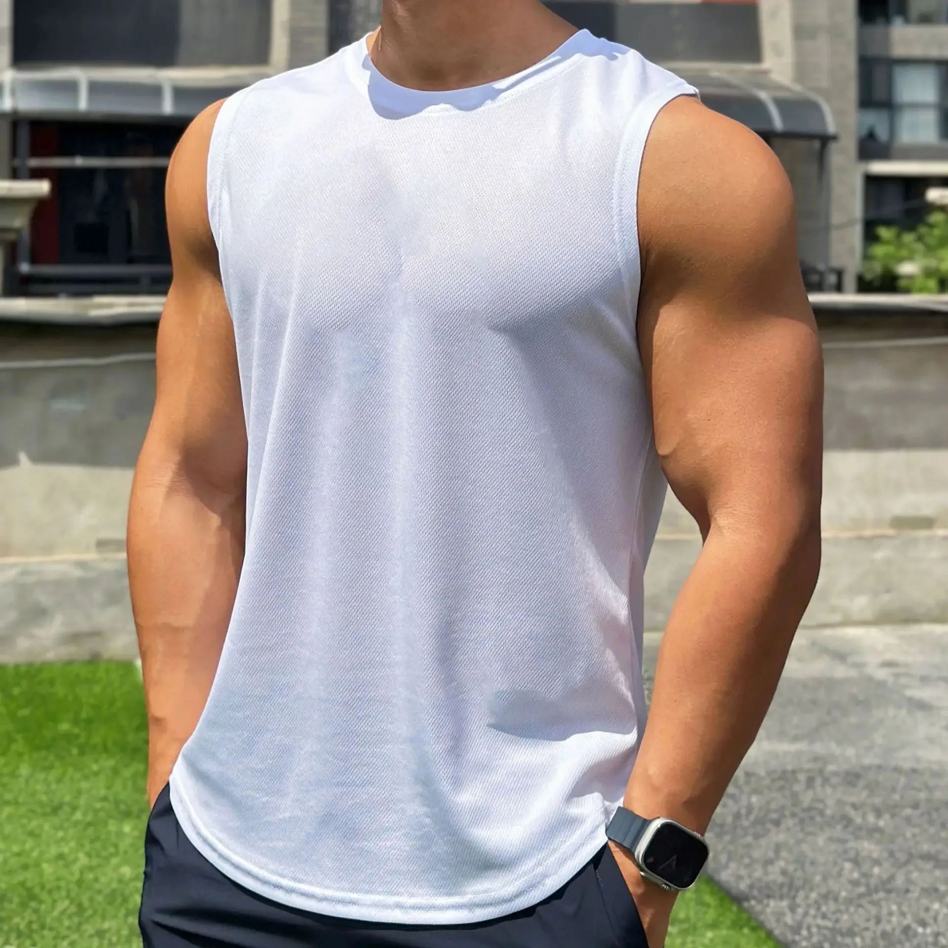 Summer New Trend Men\'s Pullover Round Neck Mesh Bottom Shirt Sports Fitness Top Sleeveless Vest Quick Dry