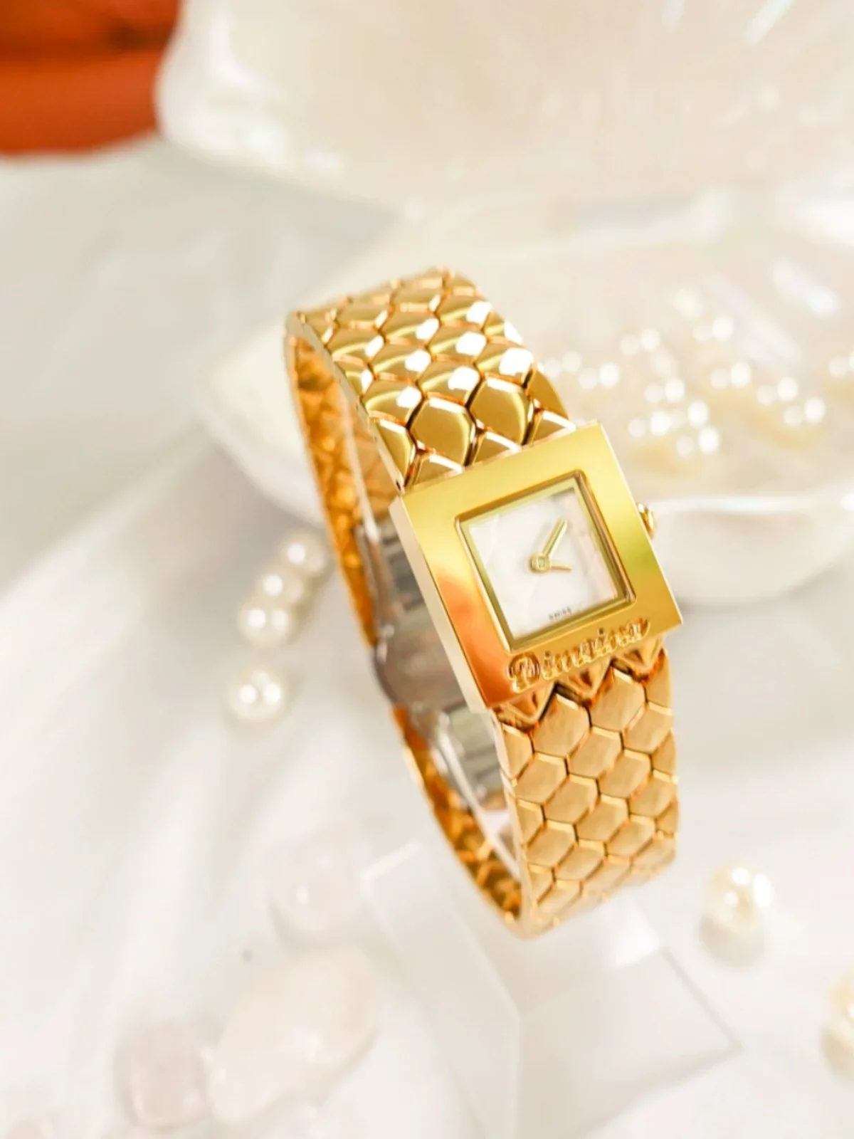 Xiaoxiangfeng retro rose gold rhombus pattern medieval fashion simple quartz waterproof women's watch