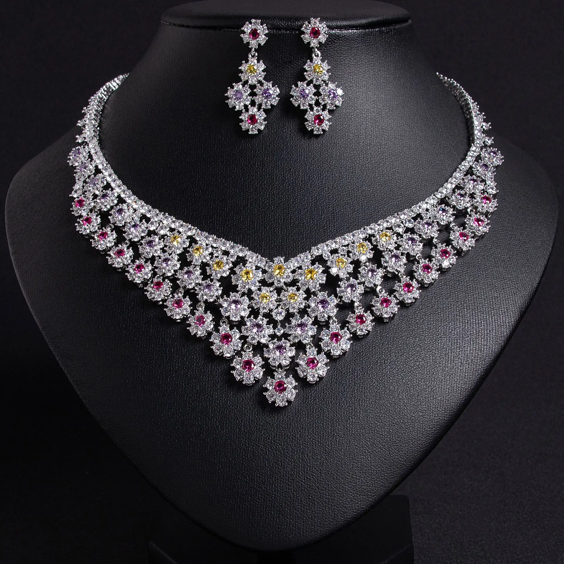 Wedding Dress Jewelry Set for Women Evening Dinner Luxury Floral Earrings Necklace Two-Piece Set Zirconia Stones Bridal Accessor
