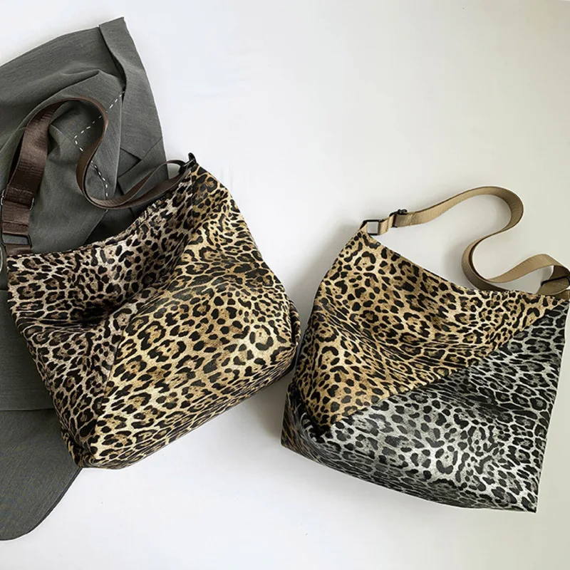 Commuter Versatile Crossbody Bag Women's Trendy Color Blocked Leopard Print Bag Shoulder Bag Large Capacity Women's Tote Bag