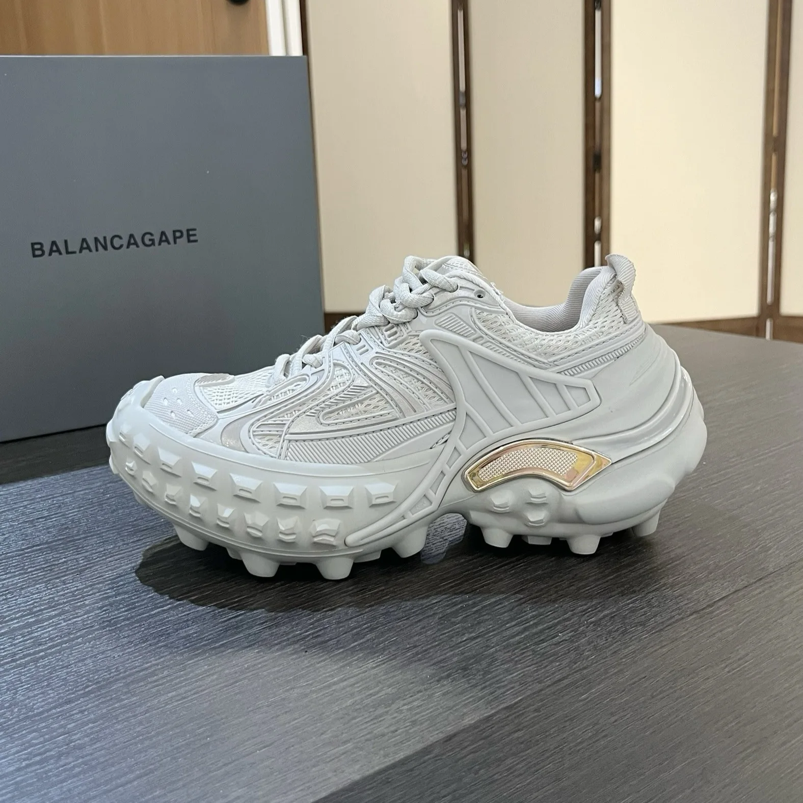 Parisian Men's Thick-Heeled Durable Rubber Tank Boots Unisex Trendy Footwear Suitable for All Seasons