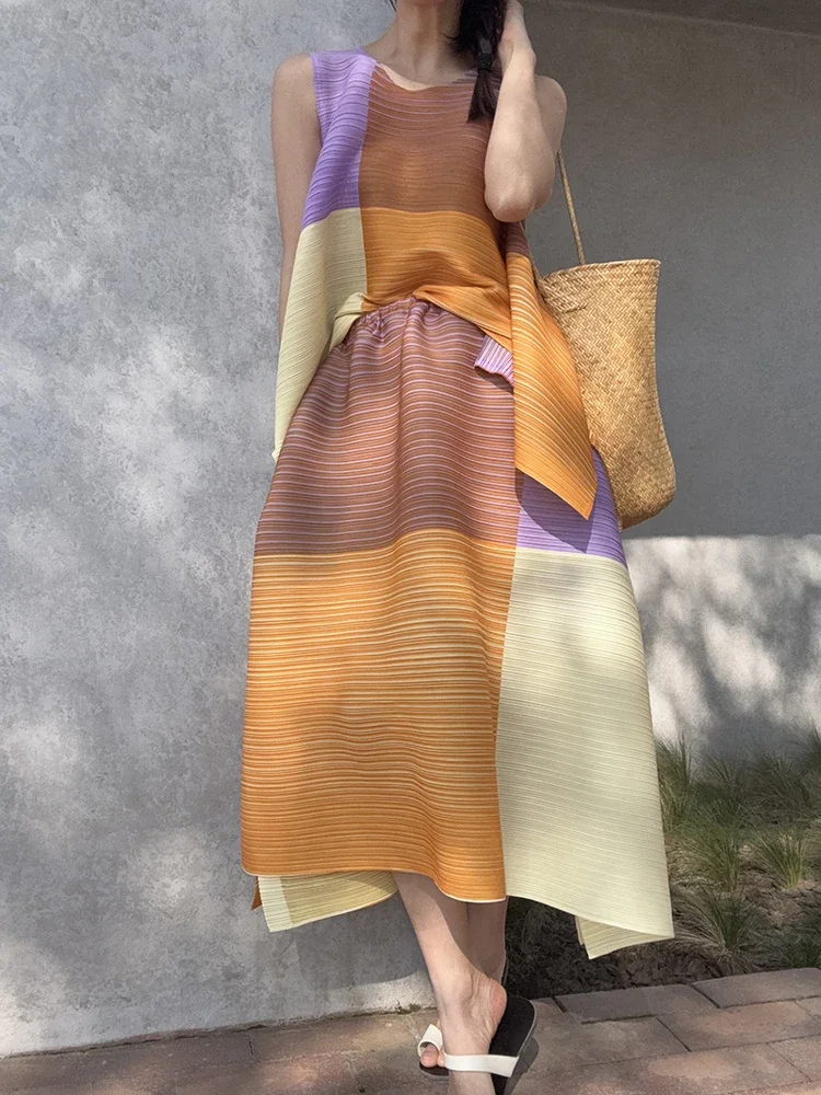 

YUDX Miyake Fold 2025 Spring And Summer New Color Contrast Horizontal Pattern Suit Sleeveless Crewneck Vest Puffy Skirt Ladies