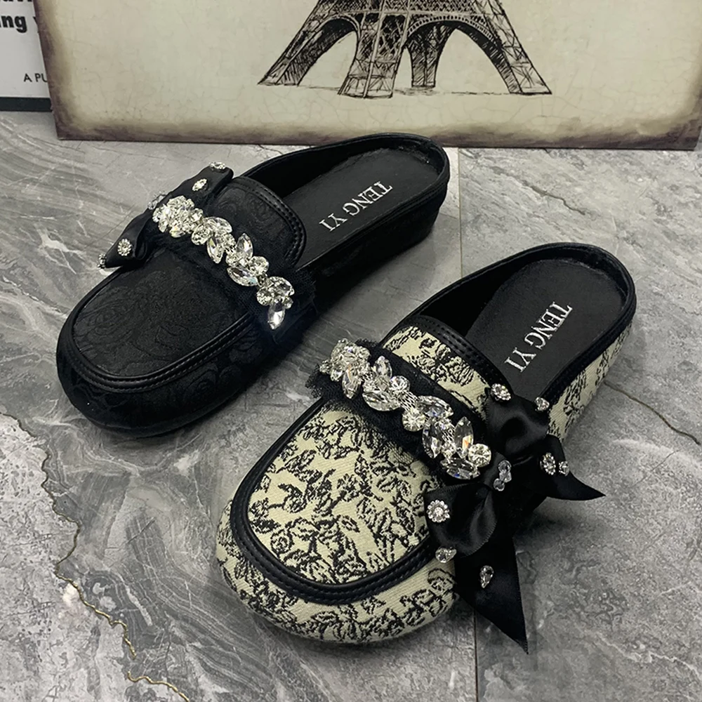 Moda w stylu Retro kapcie damskie Plus rozmiar Rhinestone kobiece półpłaskie kapcie letnie sandały damskie markowe buty damskie