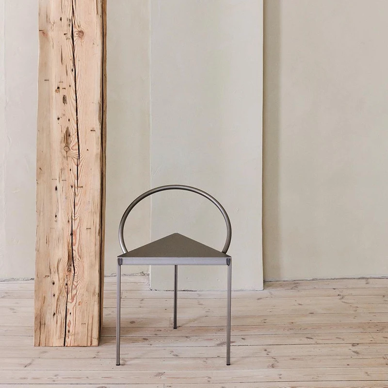 Minimalist Metal Dining Chair Triangle Designer Silver Seat Modern Art Showroom Furniture Luxury Cafe Bistro Backrest Bar Stool
