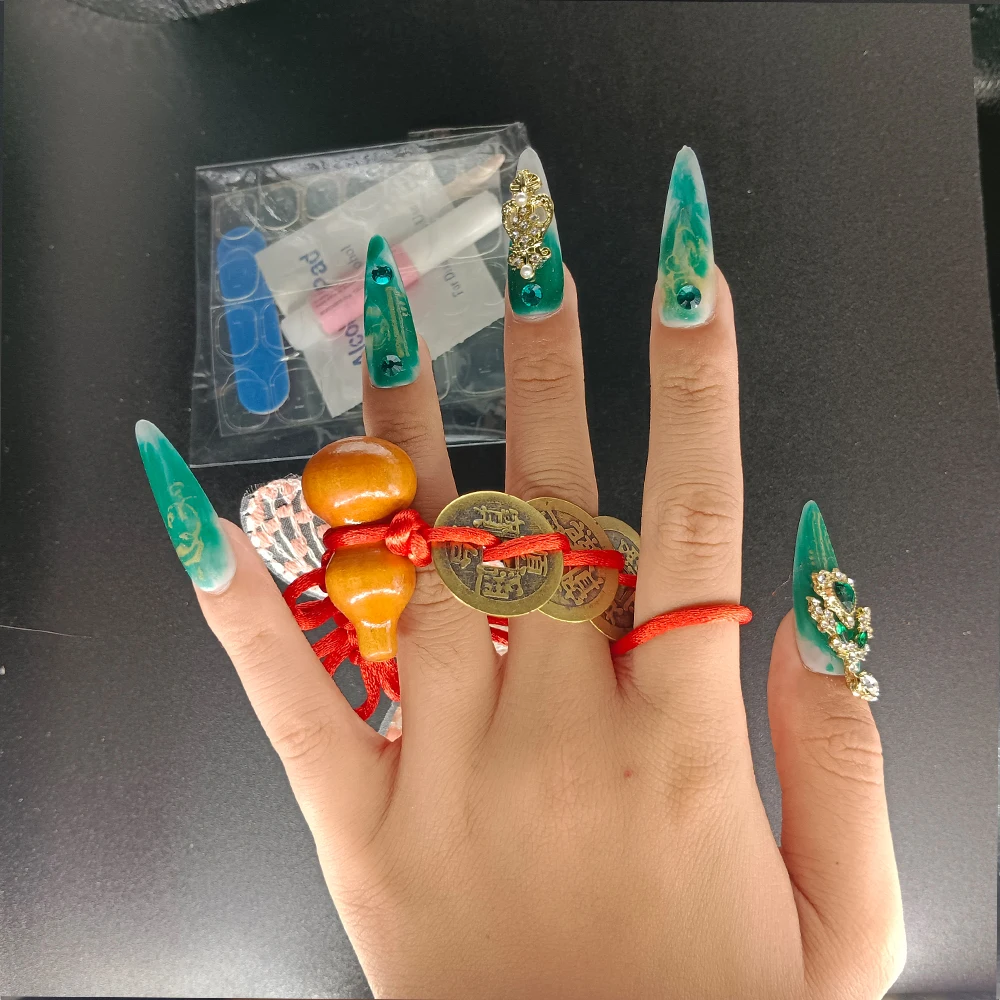 10Pcs High-Quality Handmade Press on Nails Diamond Jewelry with Black Green Palace Niche Style Spicy Girl Nail Real Photos Wear