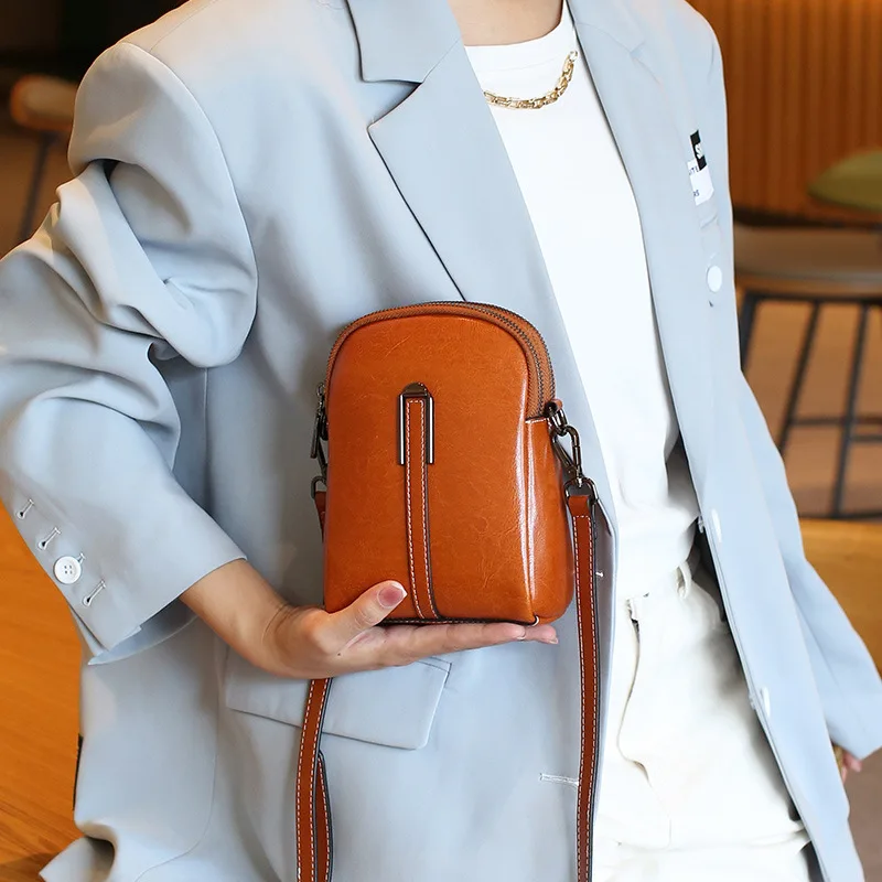 Genuine Leather Women\'s Mobile Phone Bag Single Shoulder Messenger Purse Fashion All-match Oil Wax Cowhide Crossbody Small Bag