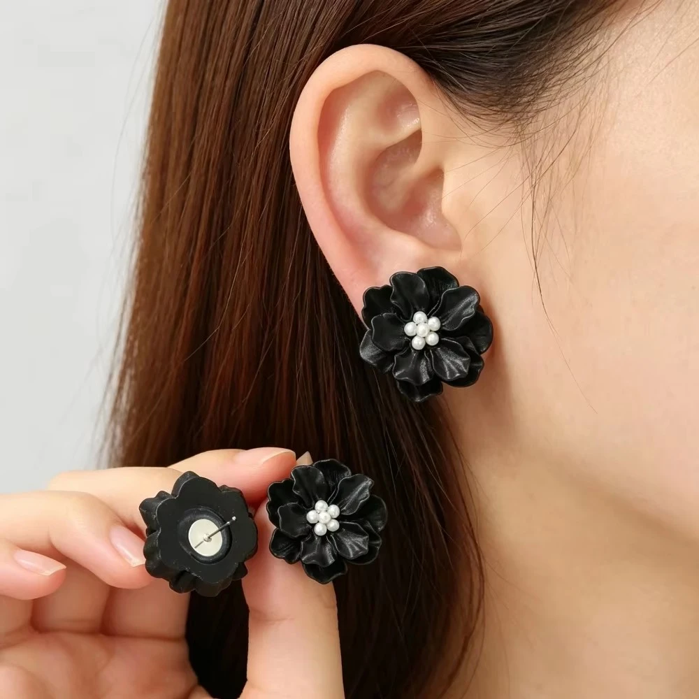 Light Luxury Flower Earrings for Women, Niche Design Elegant High Temperament Trend Ear Jewelry, Daily Dating Matching Gift