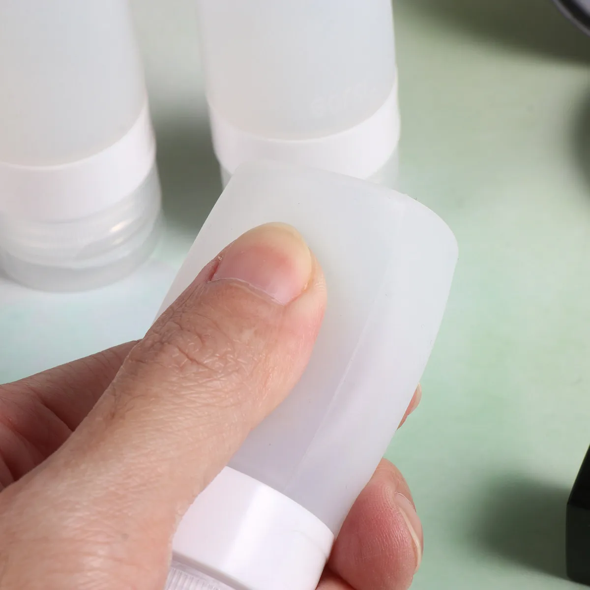 3pcs Silicone Travel Cosmetic Bottles Set – Leakproof, Lightweight, Empty Sub Bottles for Shampoo, Lotion, Cream (30g/35g)