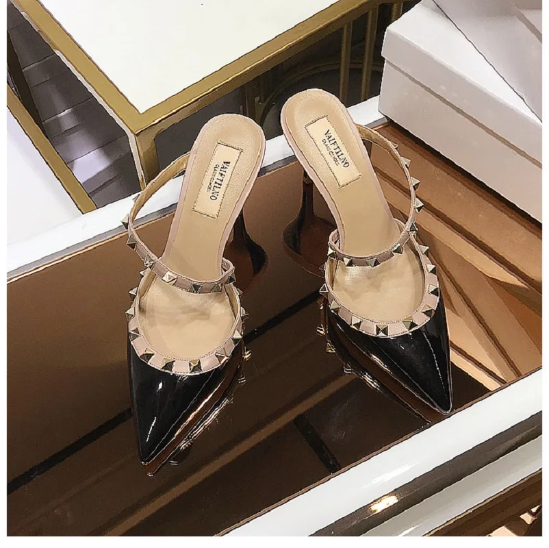 Sandalias de piel auténtica para mujer, zapatos de tacón alto con remaches, clásicos, puntiagudos, sexys, para fiesta y boda, 2024