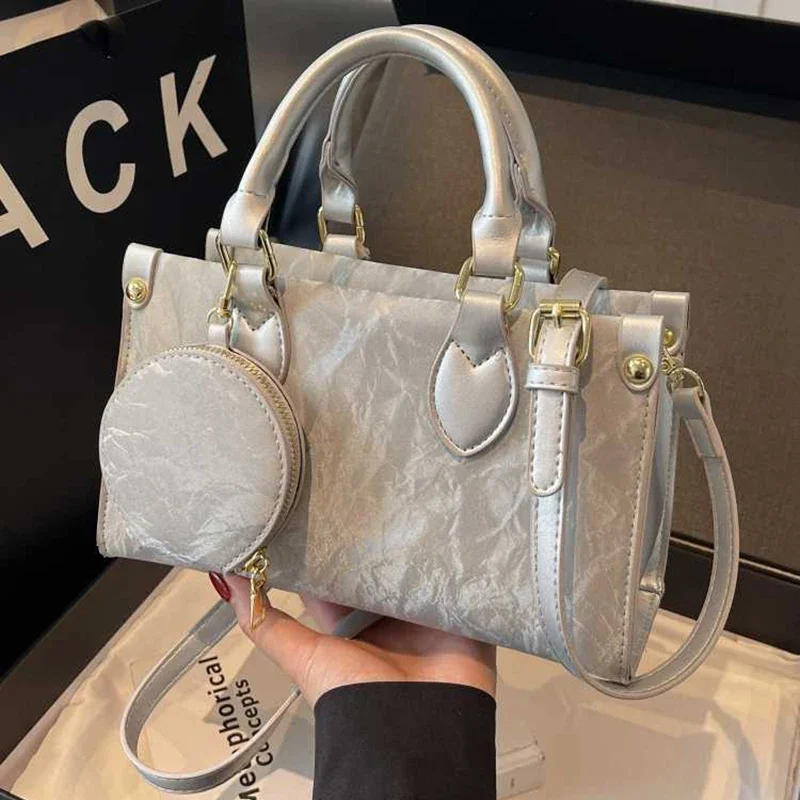 

Large Capacity Simple Handbag Women's New Casual Single Shoulder Versatile Crossbody Bag Fashion Commuter Small Square Bag
