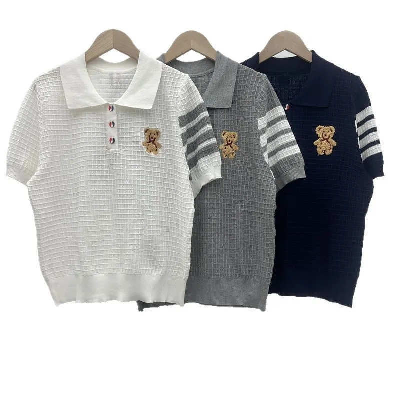 Summer New College Style POLO Tri color Buckle Collar, Small Dog Plush Embroidery Short Sleeve Knitted T-shirt on the Chest