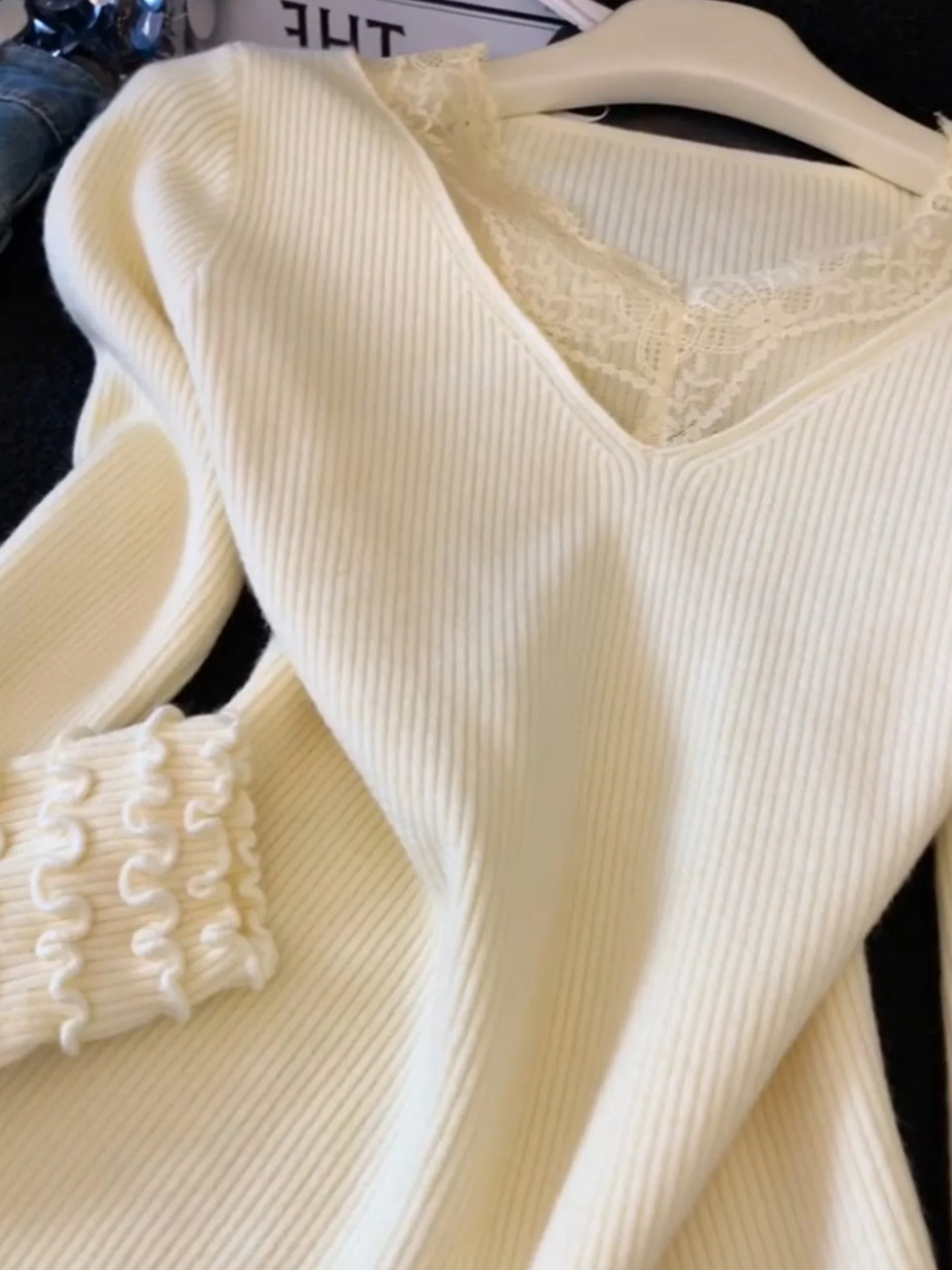 เสื้อถักลูกไม้คอวีทรงเข้ารูป รุ่น Pure Desire สำหรับฤดูหนาว สวมใส่สบาย เหมาะกับการเดินทาง ทรงปกติ แขนยาว