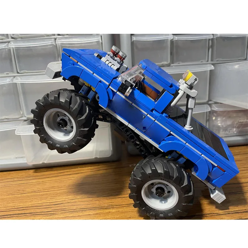 MOC- 124677   Petit bloc de construction de course de voiture F250, modèle 606 PartsMOC, bloc de construction créatif pour enfants garçons, jouet cadeau d'anniversaire