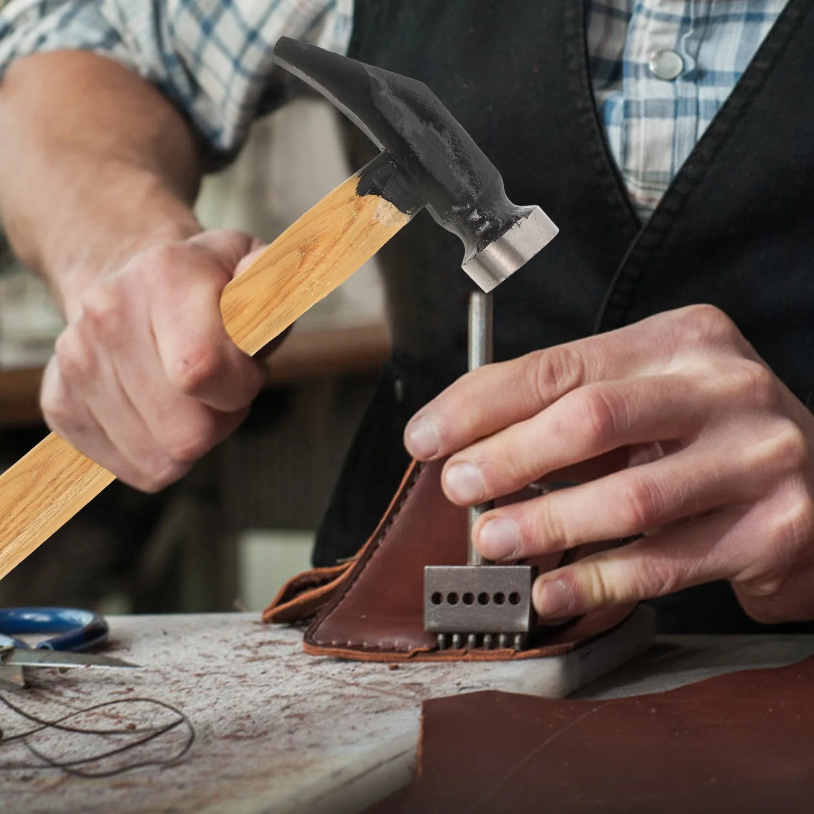 

Wooden Handle Hammer Iron Wood Material Lightweight Rustproof Anti-Slip For Shoe Repairing Crafting Diy Portable Household