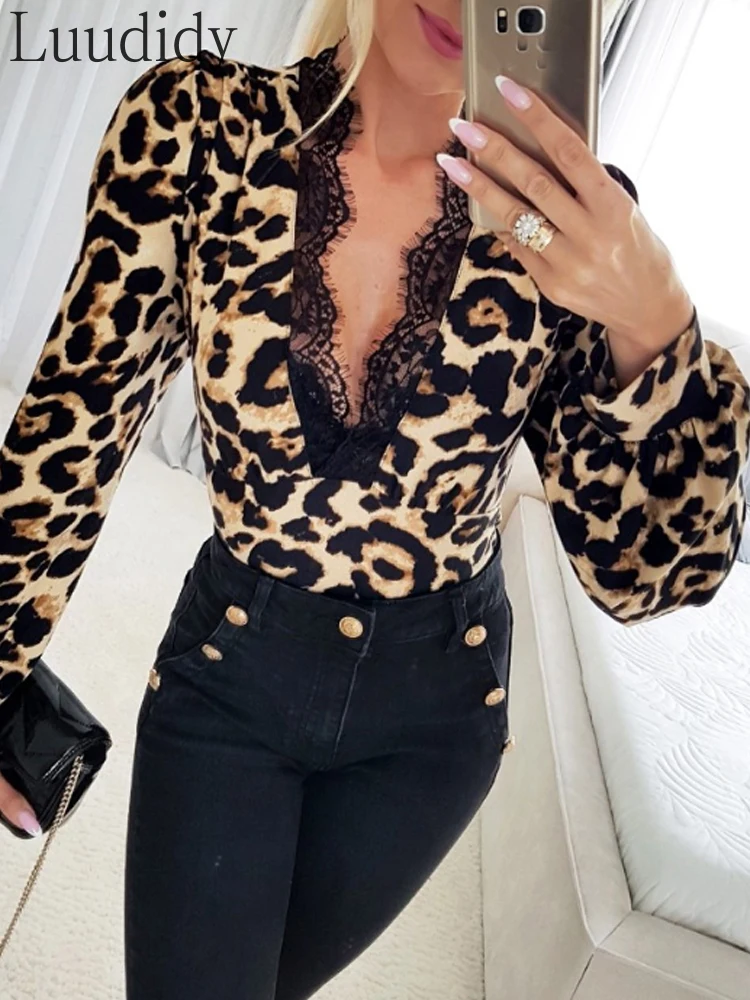 

Leopard Print Contrast Lace Slim Fit Top Long Sleeve Plunge Blouse