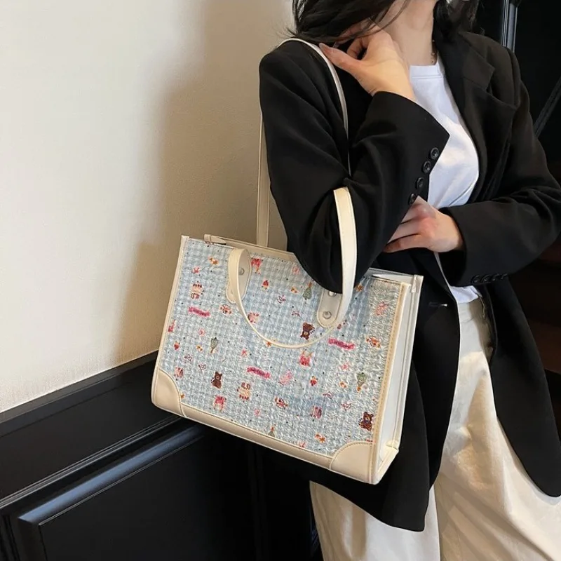 

Stylish Tote Bag Large Capacity Trendy Printed Shoulder Bag for Women Fashionable Handbag Work Commute Durable HighQuality Purse