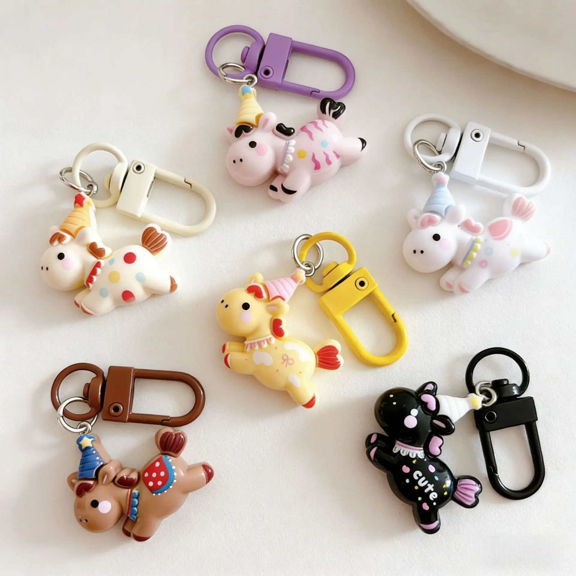 Милый-брелок-подвеска-в-виде-бегущего-пони-креативный-мультяшный-кулон-на-год-Лошади-аксессуар-для-студенческого-рюкзака-подарок-для-друзей