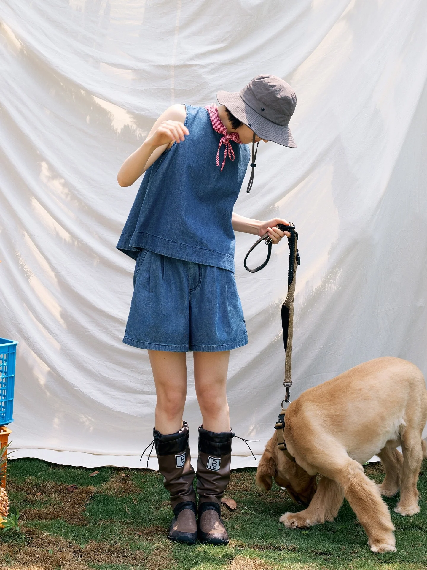 

Комплект Denim Moment: топ-жилет с принтом оленя и птицы, широкие шорты, 100% хлопок, повседневный, с высокой талией, на молнии