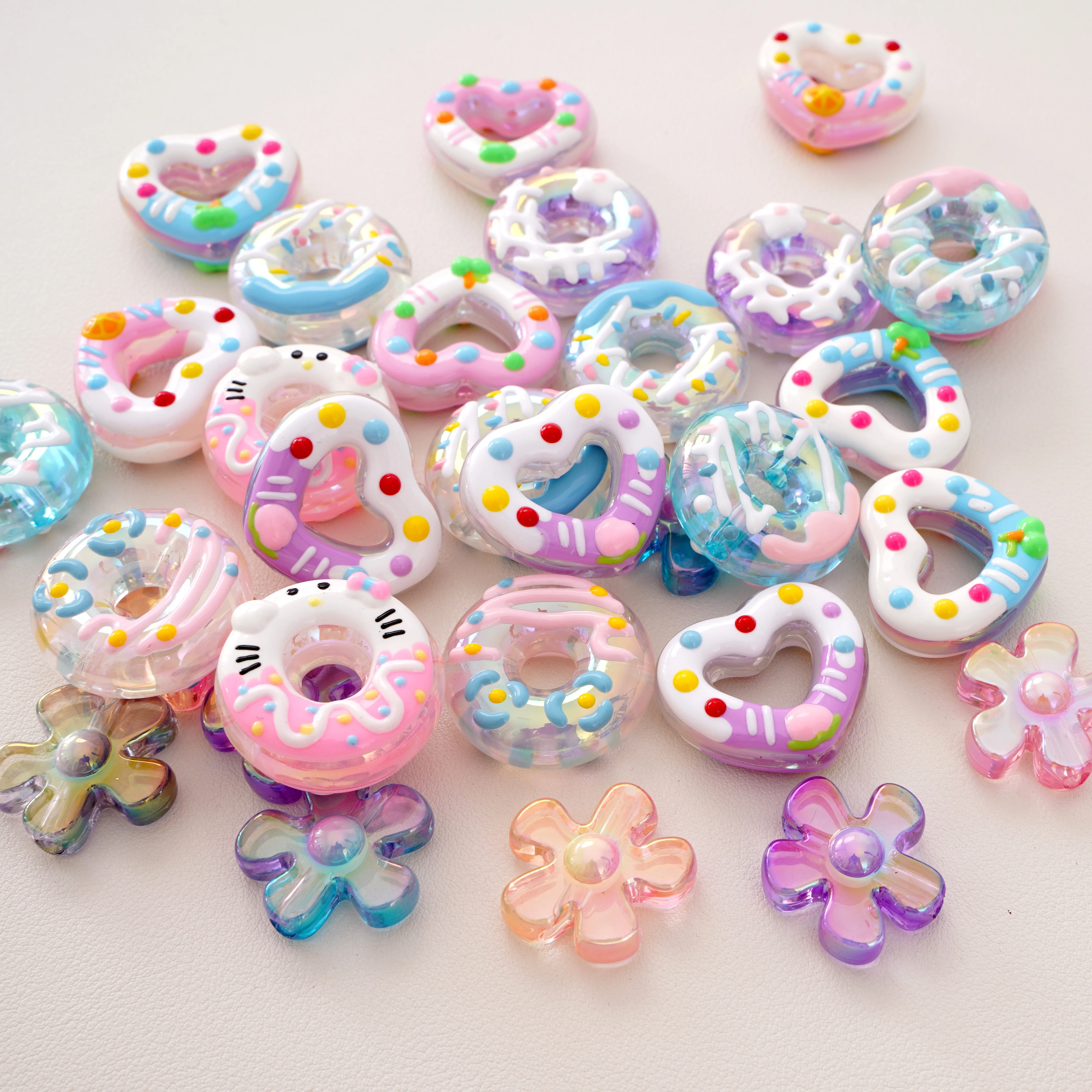 1-2pcs Hand Painting Acrylic Beads Handmade Heart Doughnut Flower Spacer Beads For Bracelet Keychain DIY Jewelry Making Findings