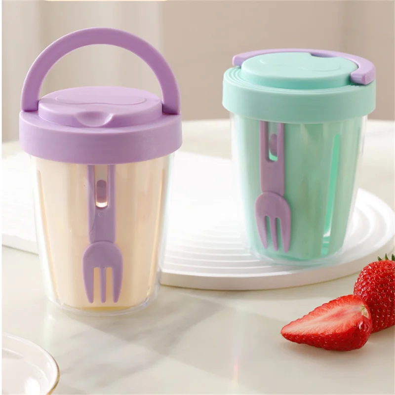 1pcs random color portable salad cup food grade fruit cup with built-in fork drainable bento box for office