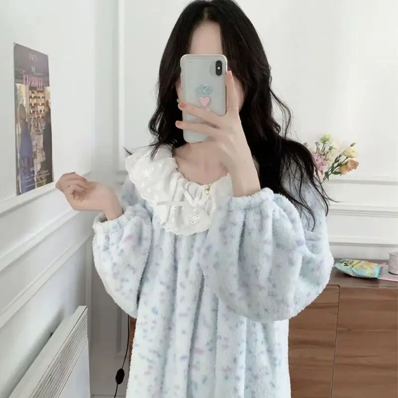 

Осень-зима, женская ночная рубашка, сохраняющая тепло, пижама, милая ночная рубашка с кружевной отделкой, коралловый флис, одежда для сна для девочек, утепленная минималистичная домашняя одежда