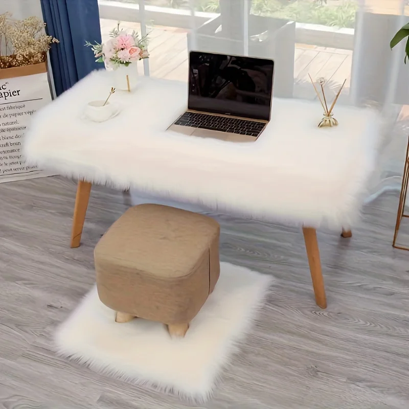 

1 шт. плюшевый коврик из искусственной шерсти для бутикового витрины с пушистой текстурой облака, декоративный коврик для столешницы, белый нескользящий коврик