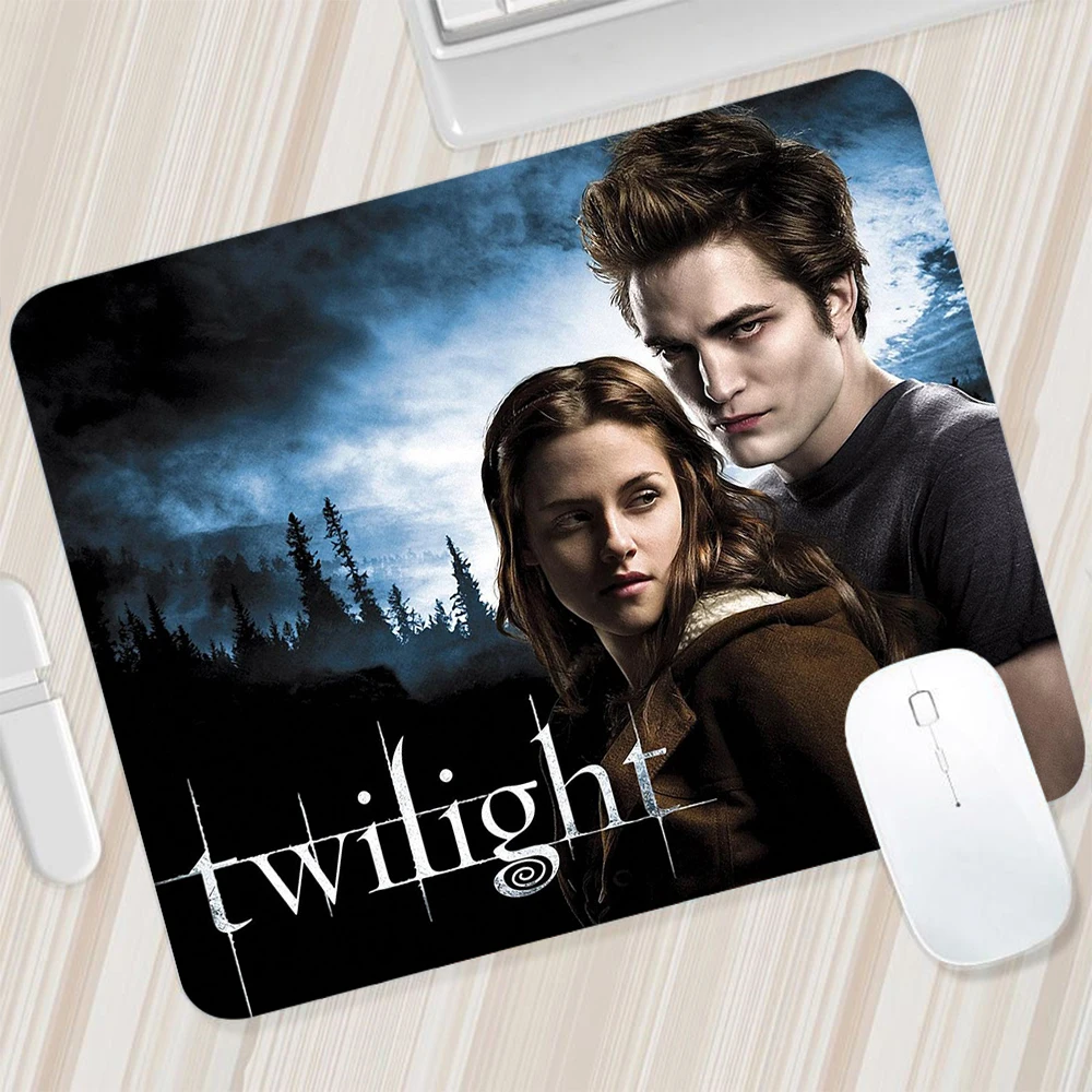 Twilight Saga Small Mouse Pad Gaming Mousepad PC Gamer Mouse Mat XXL Computer Office Pad Keyboard Mat Desk Pad Laptop Mausepad