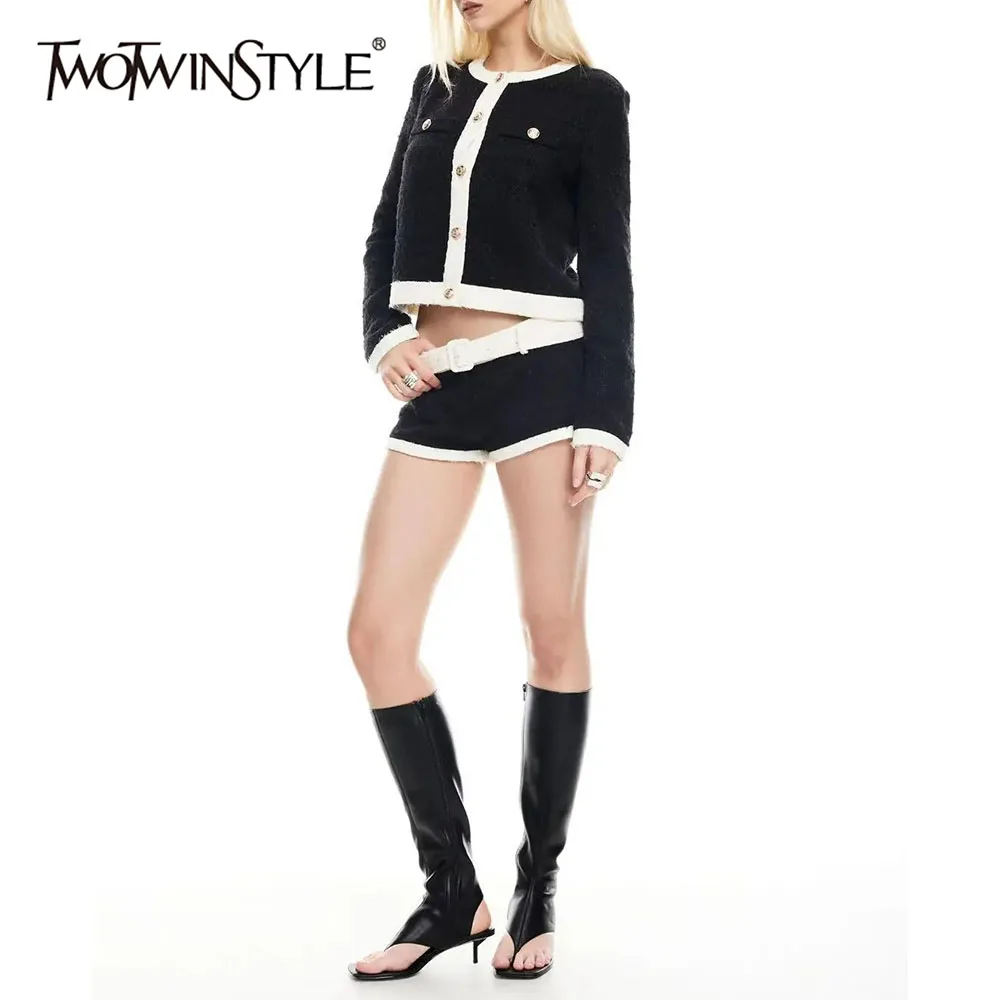 

TWOTWINSTYLE хитовый цвет шикарный комплект из двух предметов для женщин кардиган с круглым вырезом и длинными рукавами с низкой талией лоскутные шорты с поясом наряды женские