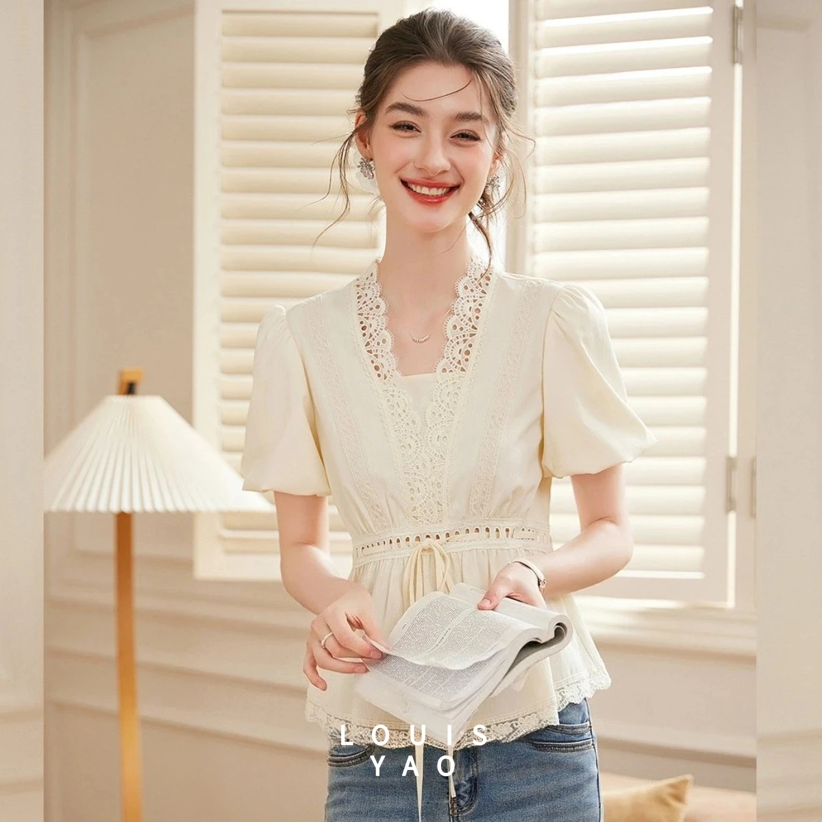 

LOUISYAO New Lace Women's Blouse 2025 Summer Elegant Temperament Gentle V-neck Waist Drawstring Design Short Sleeved Shirt