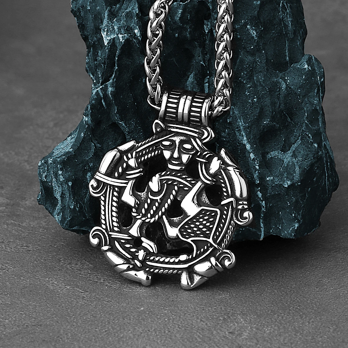 Vintage Viking Valhalla Borre God Necklace Men's Charm Rune Amulet Pendant Scandinavian Viking Stainless Steel Jewelry Gift