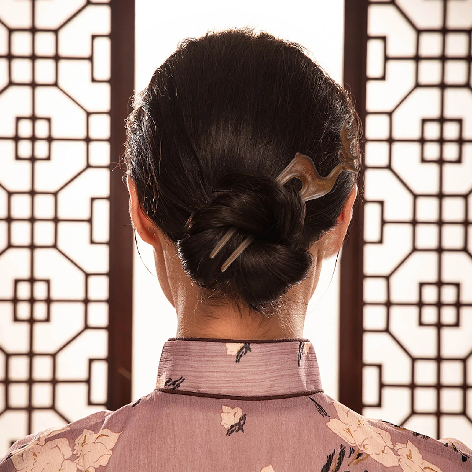 

Golden Sandalwood Hair Chopstick For Women Vintage Deer -Shaped Hairpin Hanfu Traditional Costume Styling Accessory