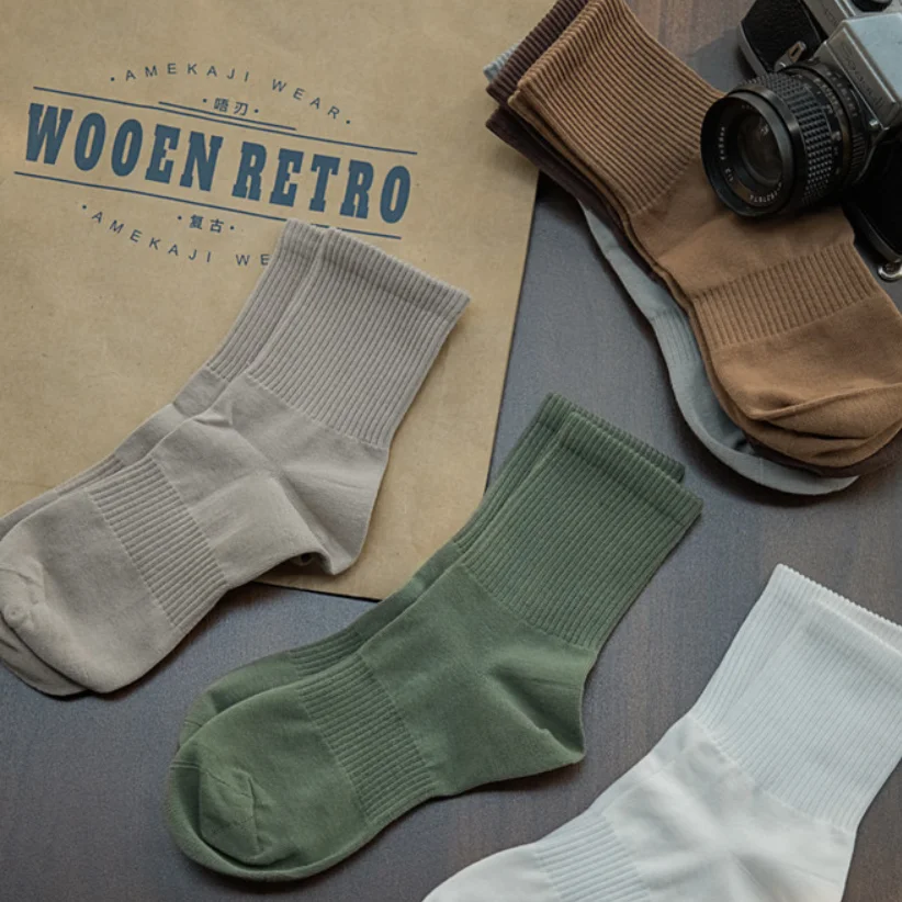 

3/6 Pairs Antibacterial Moisture Wicking Mid-Calf Socks Soft Anti-Pilling Unisex Solid Color Breathable Socks for Men Women