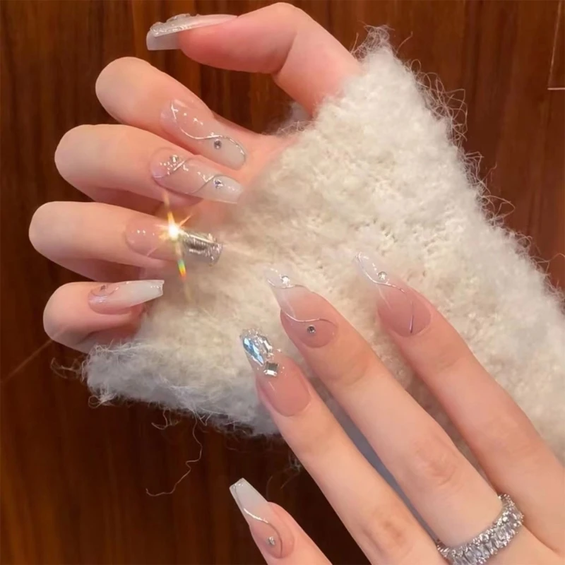 24 piezas Press On Nails diseño remolino con perlas juego uñas postizas para mujeres