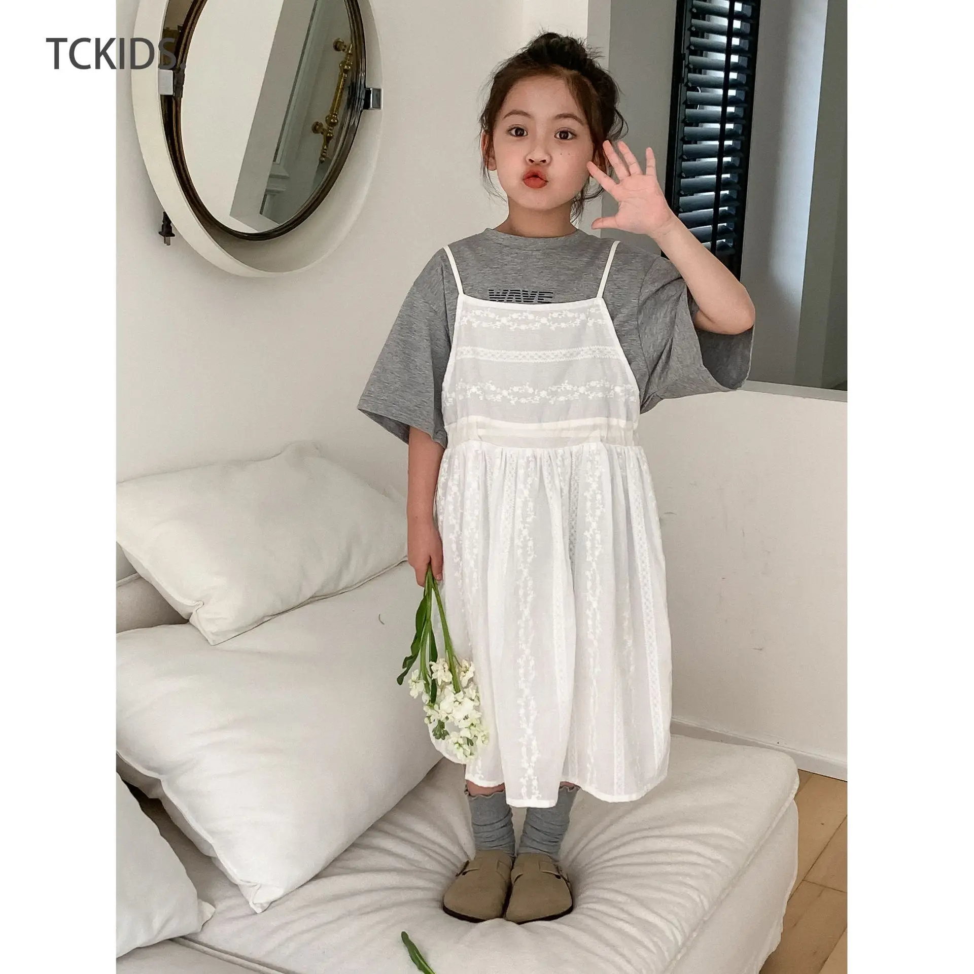 

Girl Dress 2024 Spring and Summer Korean Style Fashion Cute Jacquard Slip Dress Girl Solid Skirt Baby Girls White Skirts