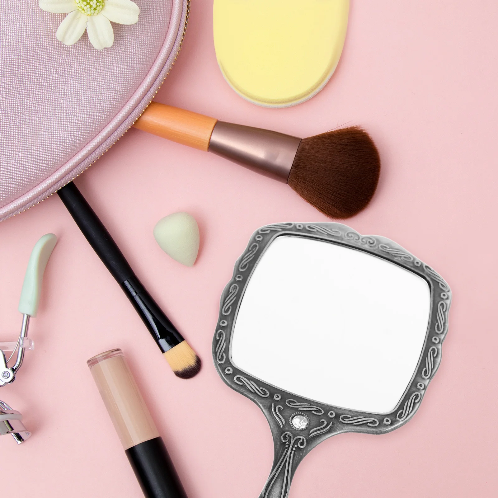 레트로 핸드헬드 미러 빈티지 스타일 컴팩트 메탈 미러 여성용 휴대용 여행 메이크업 액세서리 빈티지 핸드 미러