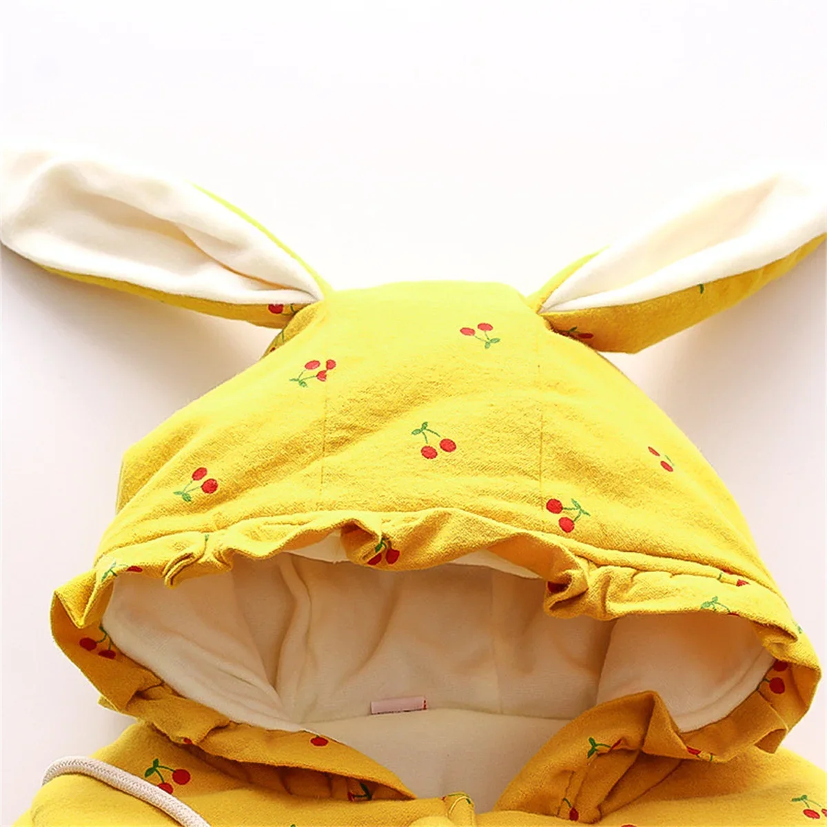 2 Pieces/Set Free Bag Winter Girls\' Cotton Coat 0-3 Years Old Cute Cherry Print Rabbit Ear Hooded Plush Thickened Coat